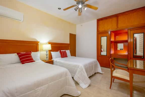 Spacious Double Bedroom | Pool, Gym & Terrace - Imagen 1