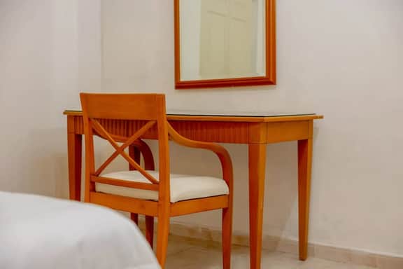 Spacious Double Bedroom | Pool, Gym & Terrace - Image 2